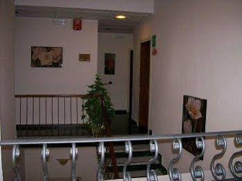 Hotel Santa Lucia Кашина Екстериор снимка